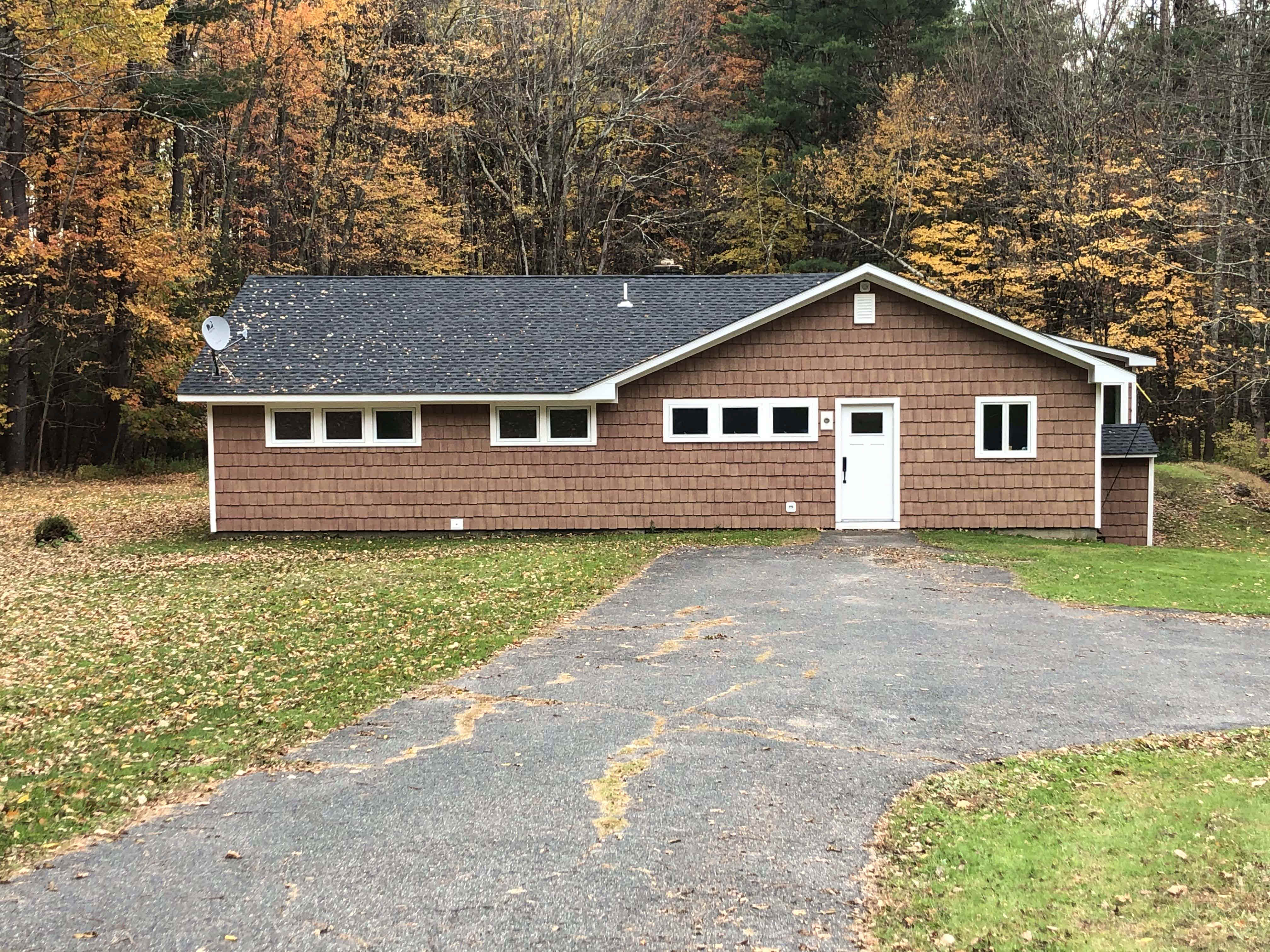 Building photograph for 143 UNDERMOUNTAIN ROAD